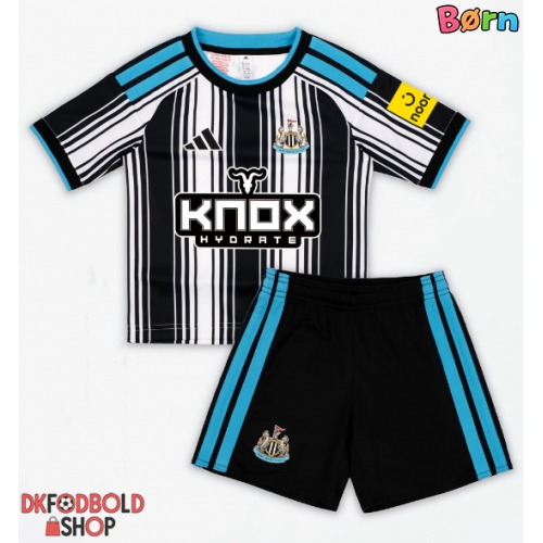 Newcastle United Lewis Hall #3 Hjemmebanesæt Børn 2026-27 Kort ærmer (+ korte bukser)